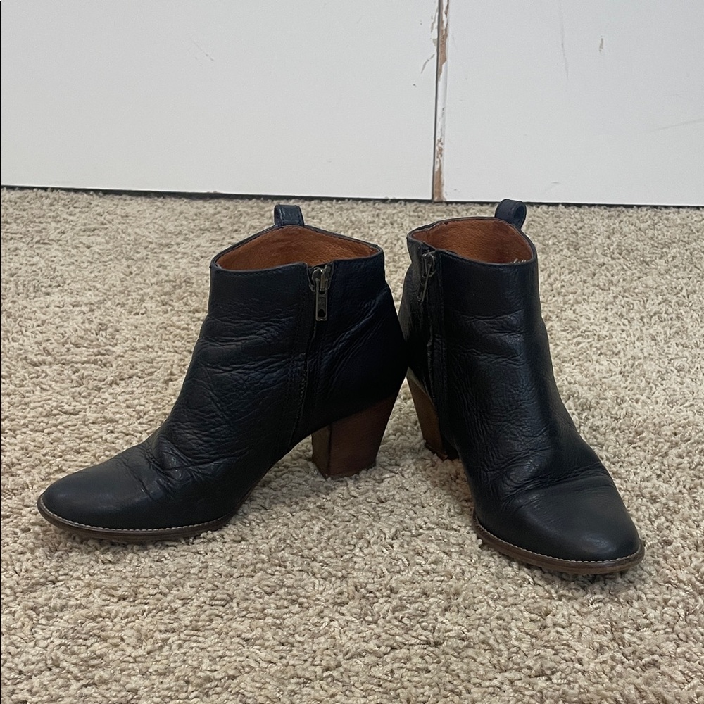 Madewell The Billie Boot  Black Leather Ankle Booties